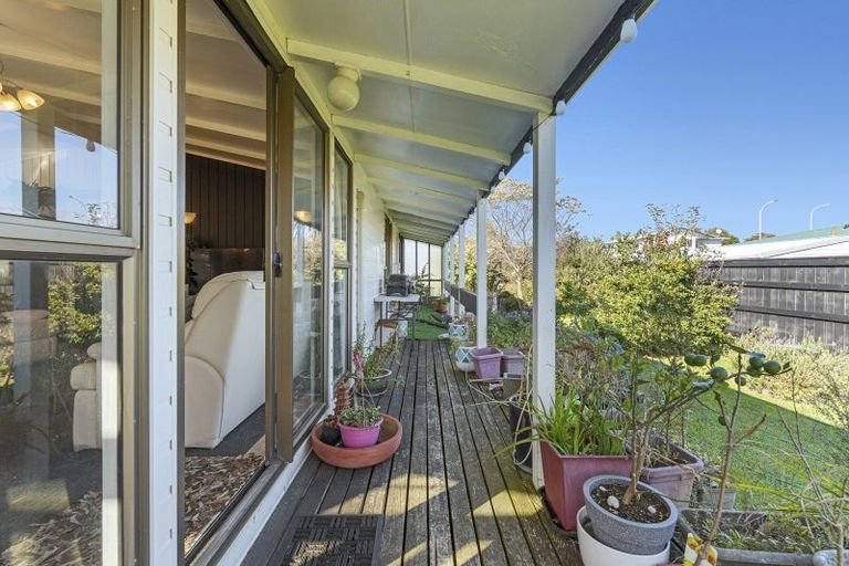 Photo of property in 5 Camellia Avenue, Bell Block, New Plymouth, 4312