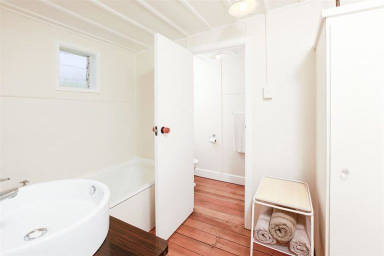 Photo of property in 102 Mackay Street, Thames, 3500