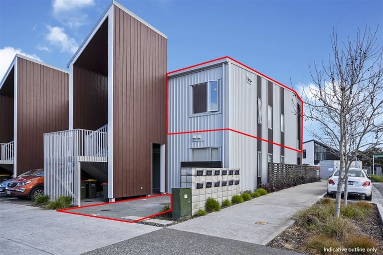 Photo of property in 12/28 Nevill Road, Hobsonville, Auckland, 0616