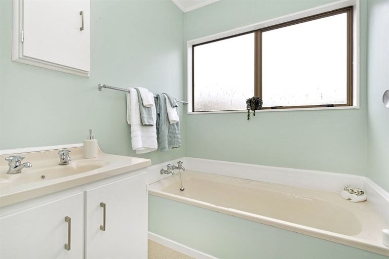 Photo of property in 22 Erris Street, Johnsonville, Wellington, 6037