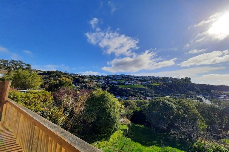 Photo of property in 42 Moncks Spur Road, Redcliffs, Christchurch, 8081