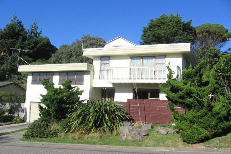 Photo of property in 21 Chisbury Street, Churton Park, Wellington, 6037