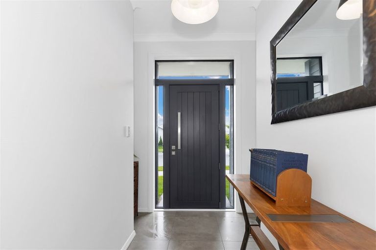 Photo of property in 53 Macphail Avenue, Rangiora, 7400