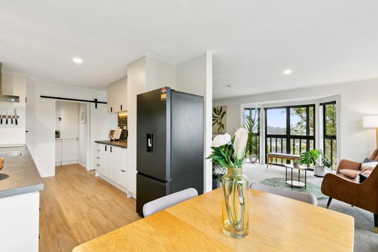 Photo of property in 11 Mandeville Crescent, Grenada Village, Wellington, 6037