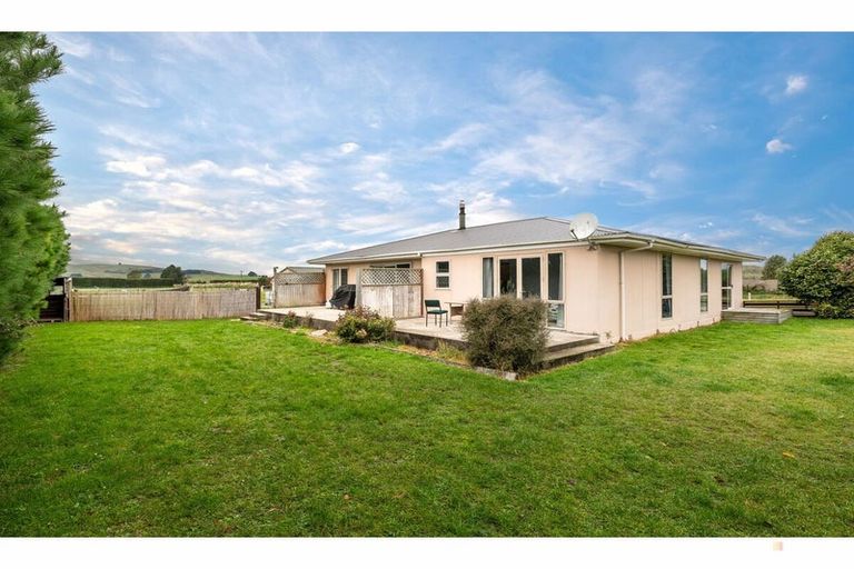 Photo of property in 856 Hakataramea Highway, Waimate, 7977