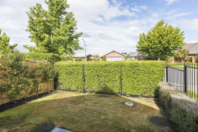 Photo of property in 16a Saracen Avenue, Northwood, Christchurch, 8051