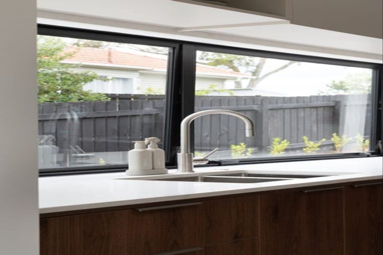 Photo of property in 16 Ridout Street, Maeroa, Hamilton, 3200