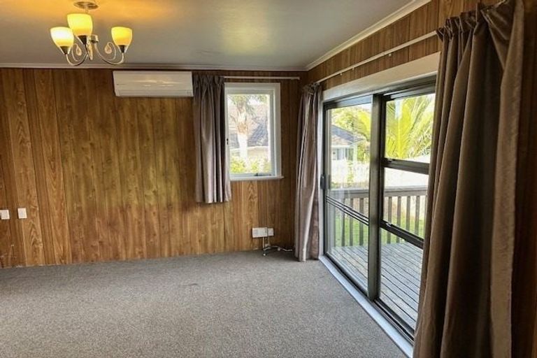 Photo of property in 9 Winifred Avenue, Bayview, Auckland, 0629