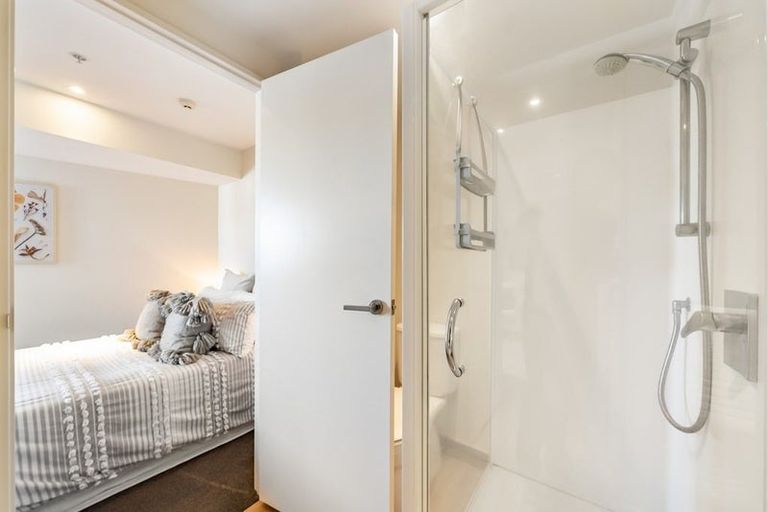 Photo of property in Soho Apartments, 1004/74 Taranaki Street, Te Aro, Wellington, 6011