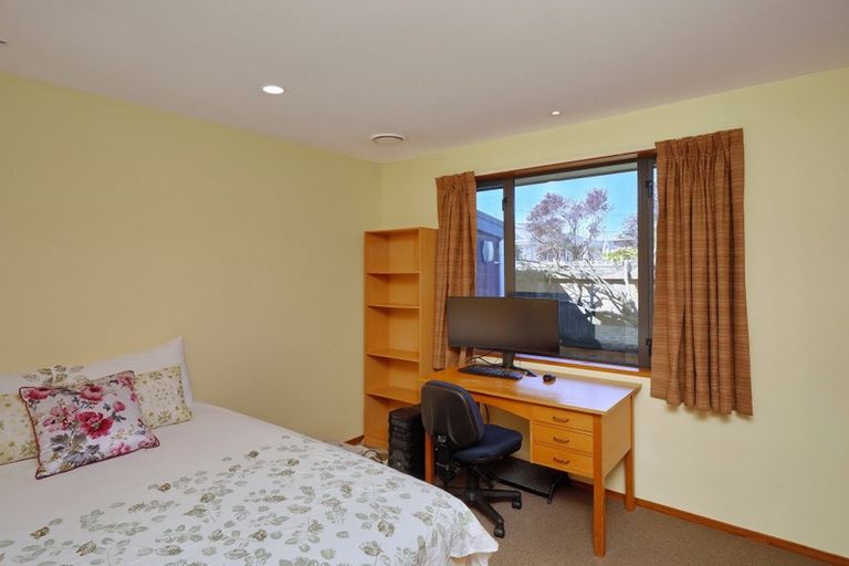 Photo of property in 82 Middleton Road, Upper Riccarton, Christchurch, 8041