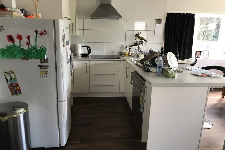 Photo of property in 38 Rua Street, Lyall Bay, Wellington, 6022