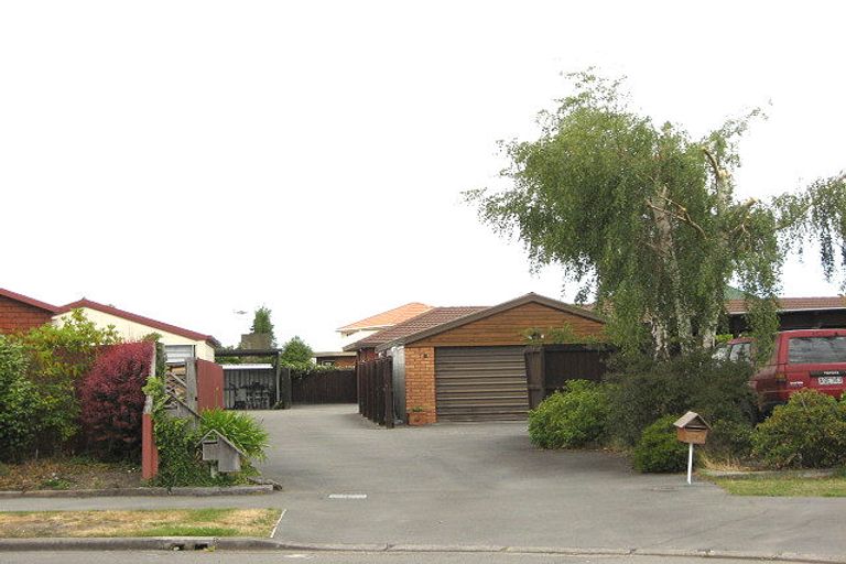 Photo of property in 11 Ludlow Place, Parklands, Christchurch, 8083