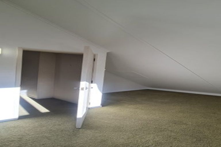 Photo of property in 11 Shortland Place, Havelock North, 4130