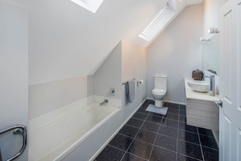 Photo of property in 7 Claverton Grove, Churton Park, Wellington, 6037