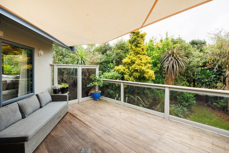 Photo of property in 23 Abby Road, Fitzherbert, Palmerston North, 4410