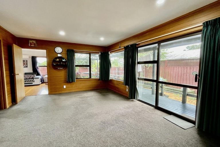 Photo of property in 1/17 Rosier Road, Glen Eden, Auckland, 0602