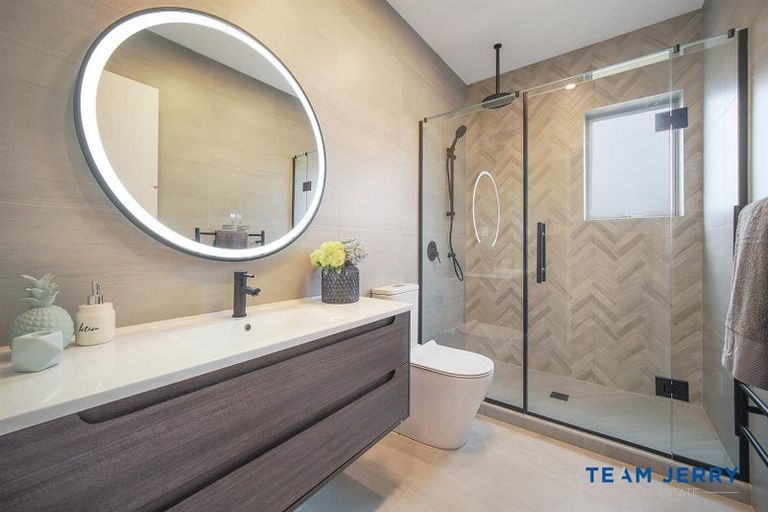 Photo of property in 19 Yellow Pear Lane, Karaka, 2578