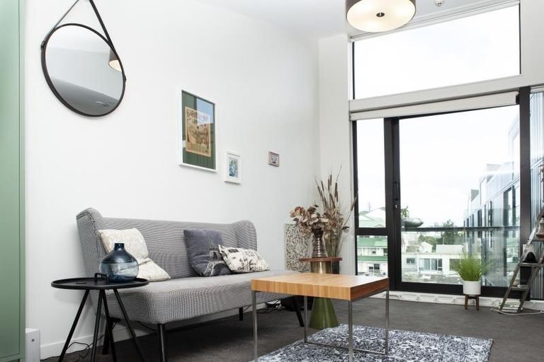 Photo of property in Nouvo Apartments, 21 Rugby Street, Mount Cook, Wellington, 6021