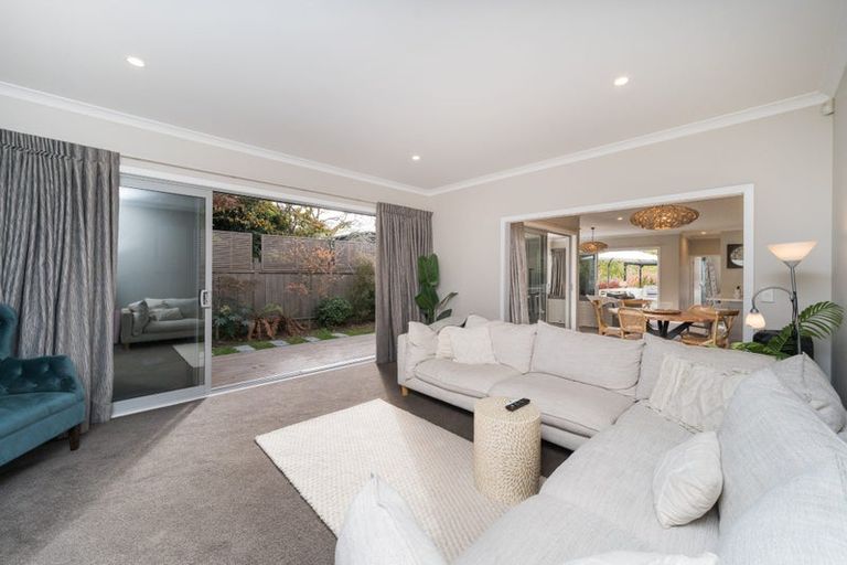 Photo of property in 5 Heritage Place, Terrace End, Palmerston North, 4410