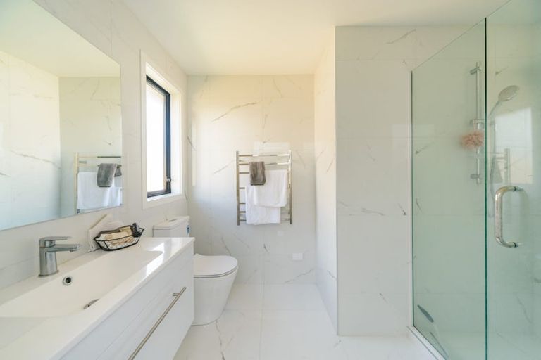 Photo of property in 94 James Line, Kelvin Grove, Palmerston North, 4414