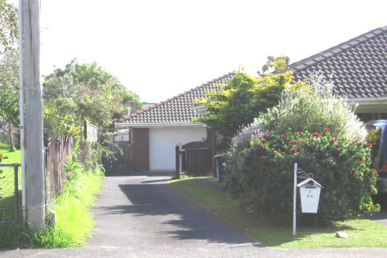 Photo of property in 2/64 Rathgar Road, Henderson, Auckland, 0610