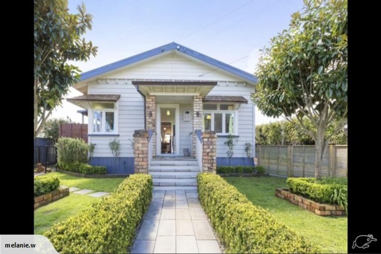 Photo of property in 12 Gibson Road, Tuakau, 2121