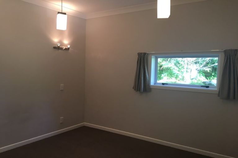 Photo of property in 77a Chamberlain Road, Karori, Wellington, 6012