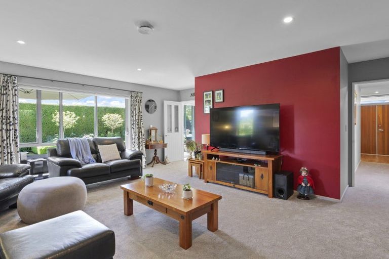 Photo of property in 42 Rotherham Drive, West Melton, 7618