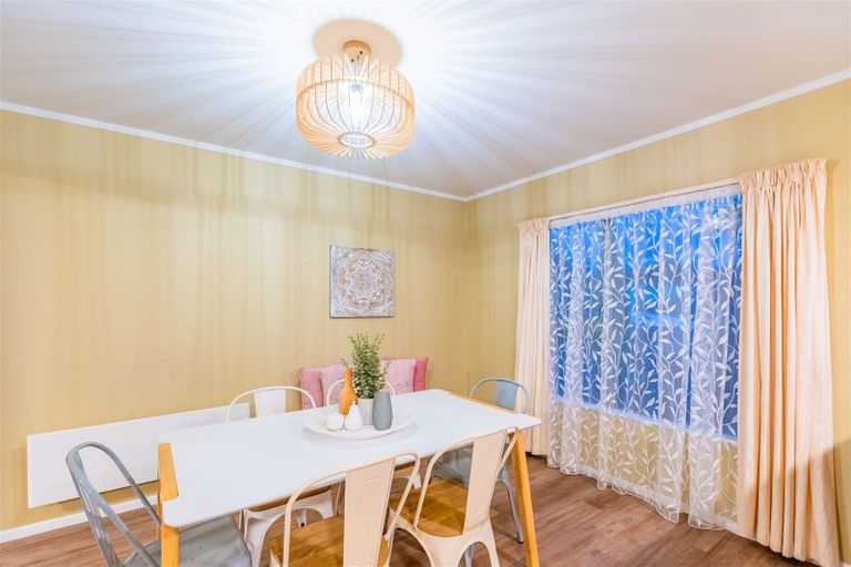 Photo of property in 191 Mazengarb Road, Paraparaumu, 5032