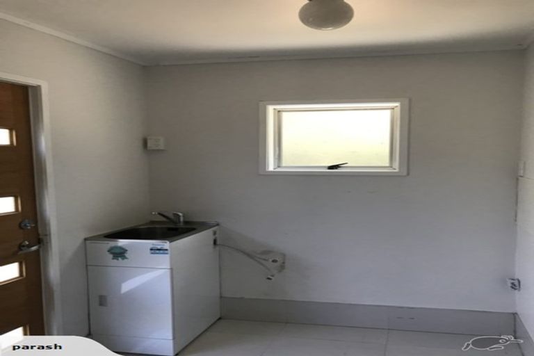 Photo of property in 2 Miro Street, New Lynn, Auckland, 0600