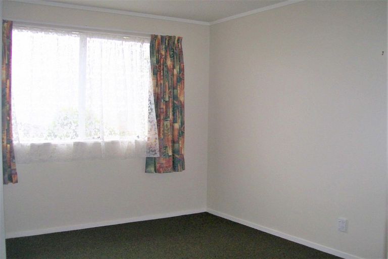Photo of property in 1/2 Cathie Place, Karori, Wellington, 6012