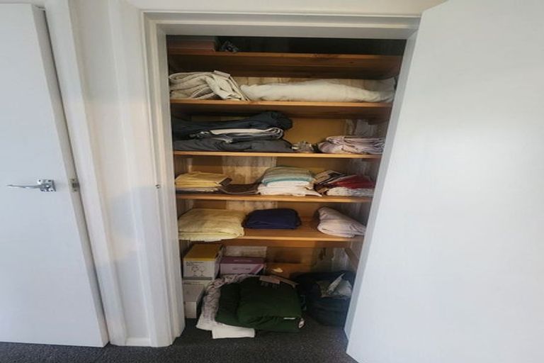 Photo of property in 13-13a Benzie Avenue, Wallaceville, Upper Hutt, 5018