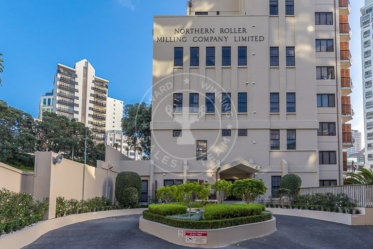 Photo of property in 23 Emily Place, Bellevue, Tauranga, 3110