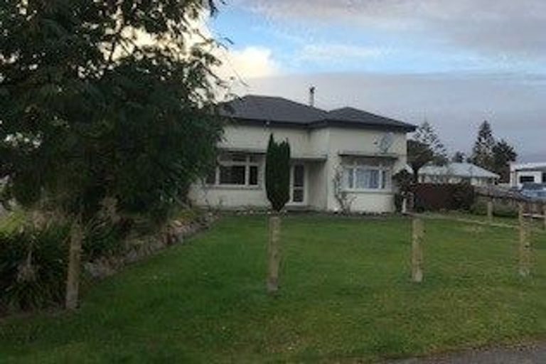 Photo of property in 47 Peel Street, Westport, 7825