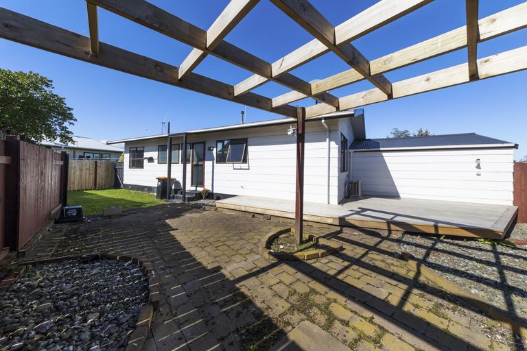 Photo of property in 31 Peter Hall Drive, Kelvin Grove, Palmerston North, 4414