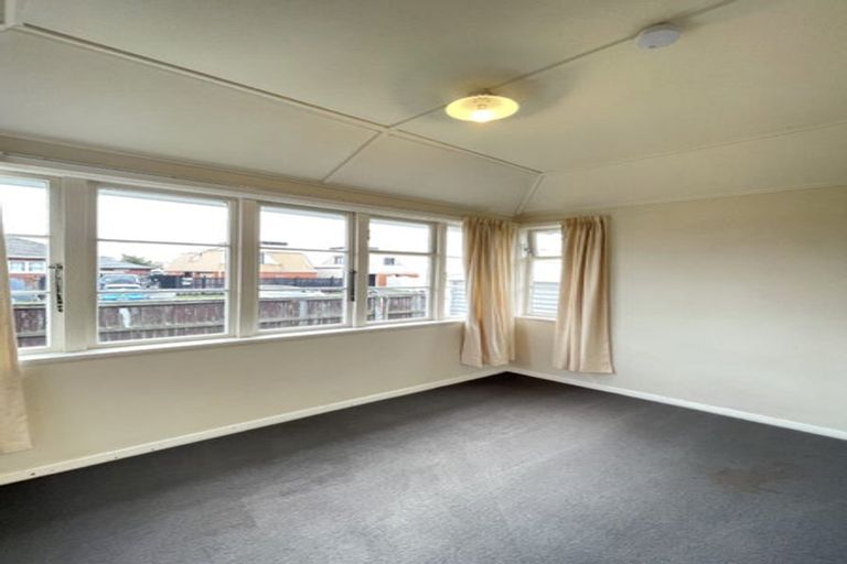 Photo of property in 20 Epsom Road, Sockburn, Christchurch, 8042