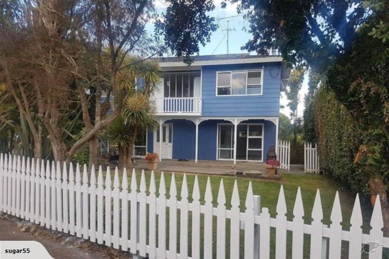 Photo of property in 2/132 Nile Road, Milford, Auckland, 0620