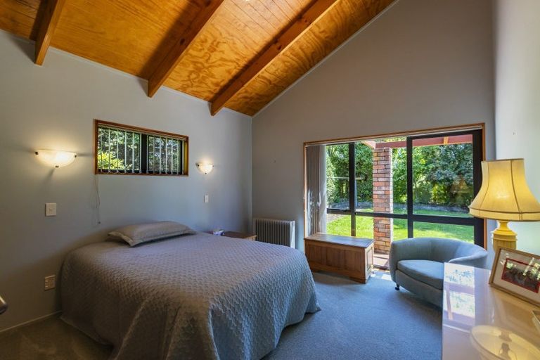 Photo of property in 8 Willow Grove, Waipukurau, 4200