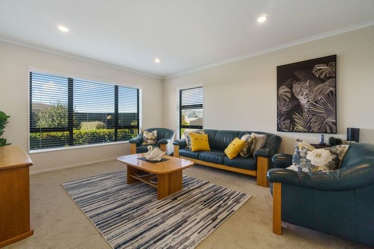 Photo of property in 8 Laylin Place, Pukekohe, 2120