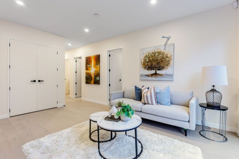 Photo of property in 29 Kaupeka Road, Orewa, 0931