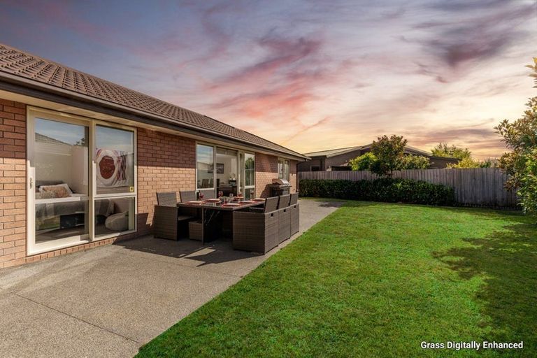 Photo of property in 27 Carradale Avenue, Broomfield, Christchurch, 8042