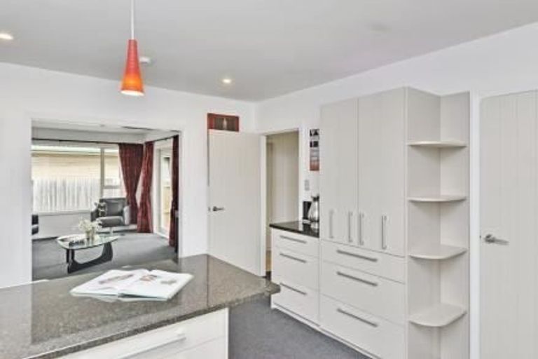 Photo of property in 37 Santa Rosa Avenue, Halswell, Christchurch, 8025