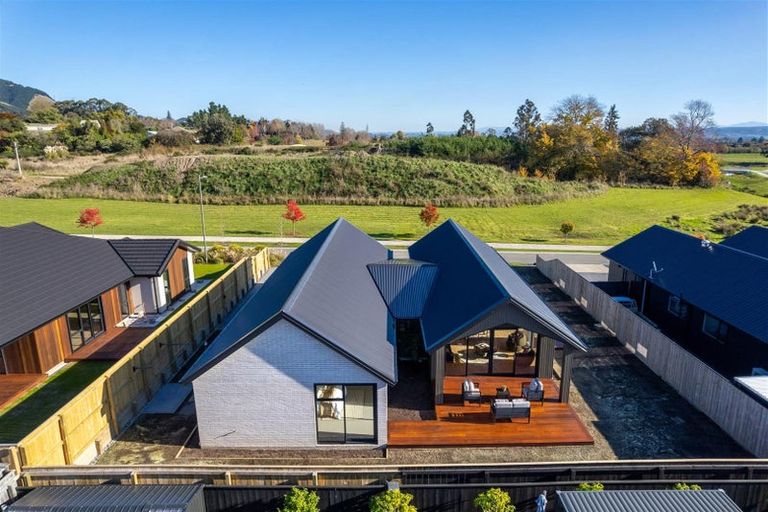 Photo of property in 34 Greenway Crescent, Hope, Richmond, 7020