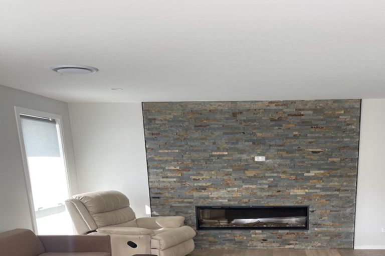 Photo of property in 18 Coopworth Road, Jacks Point, 9371