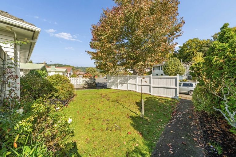 Photo of property in 13 Deller Grove, Silverstream, Upper Hutt, 5019