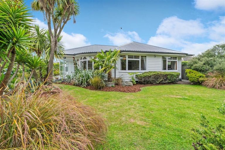 Photo of property in 8 Philpotts Road, Mairehau, Christchurch, 8052