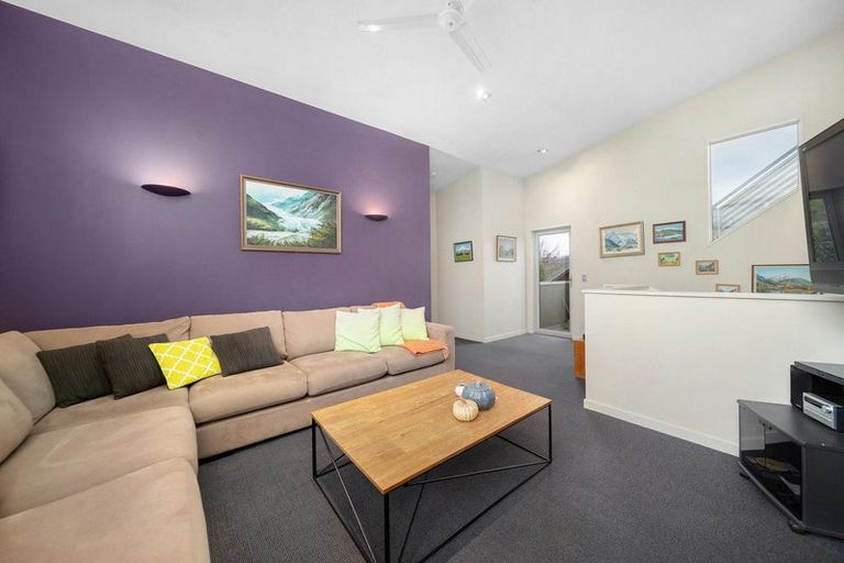 Photo of property in 31a Kings Drive, Wanaka, 9305