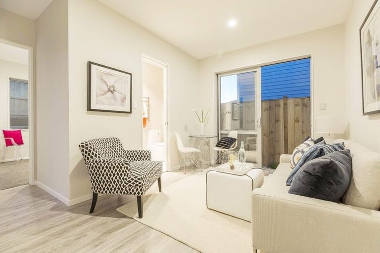 Photo of property in 32 Drumbuoy Drive, Flat Bush, Auckland, 2019