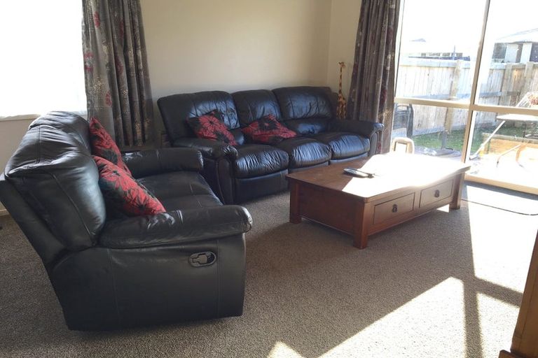 Photo of property in 220 Ballintoy Park Drive, Welcome Bay, Tauranga, 3175