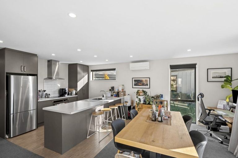 Photo of property in 5 Mount Creighton Crescent, Wanaka, 9305